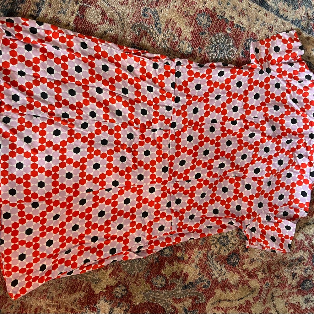 Red and White Tile Pattern Dress - Picture 6 of 6